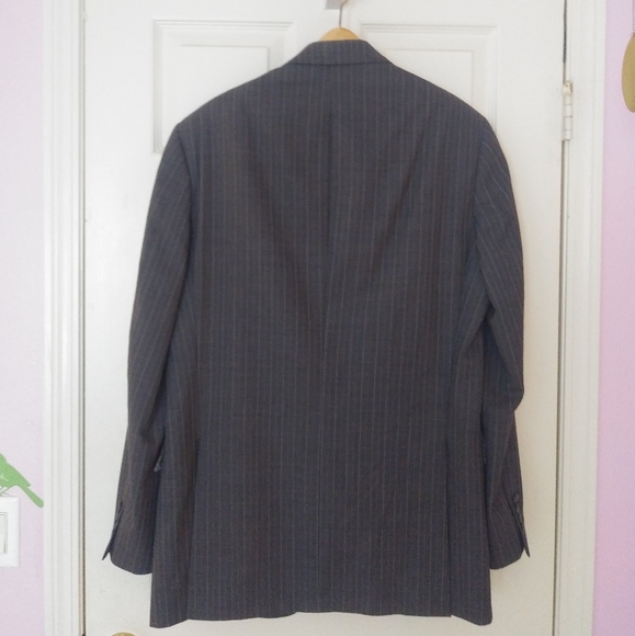 Saks Fifth Ave 2 Piece Anti-Wrinkle Grey Striped Suit 40L - Picture 2 of 10